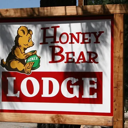 Honey Bear Lodge & Cabins-2